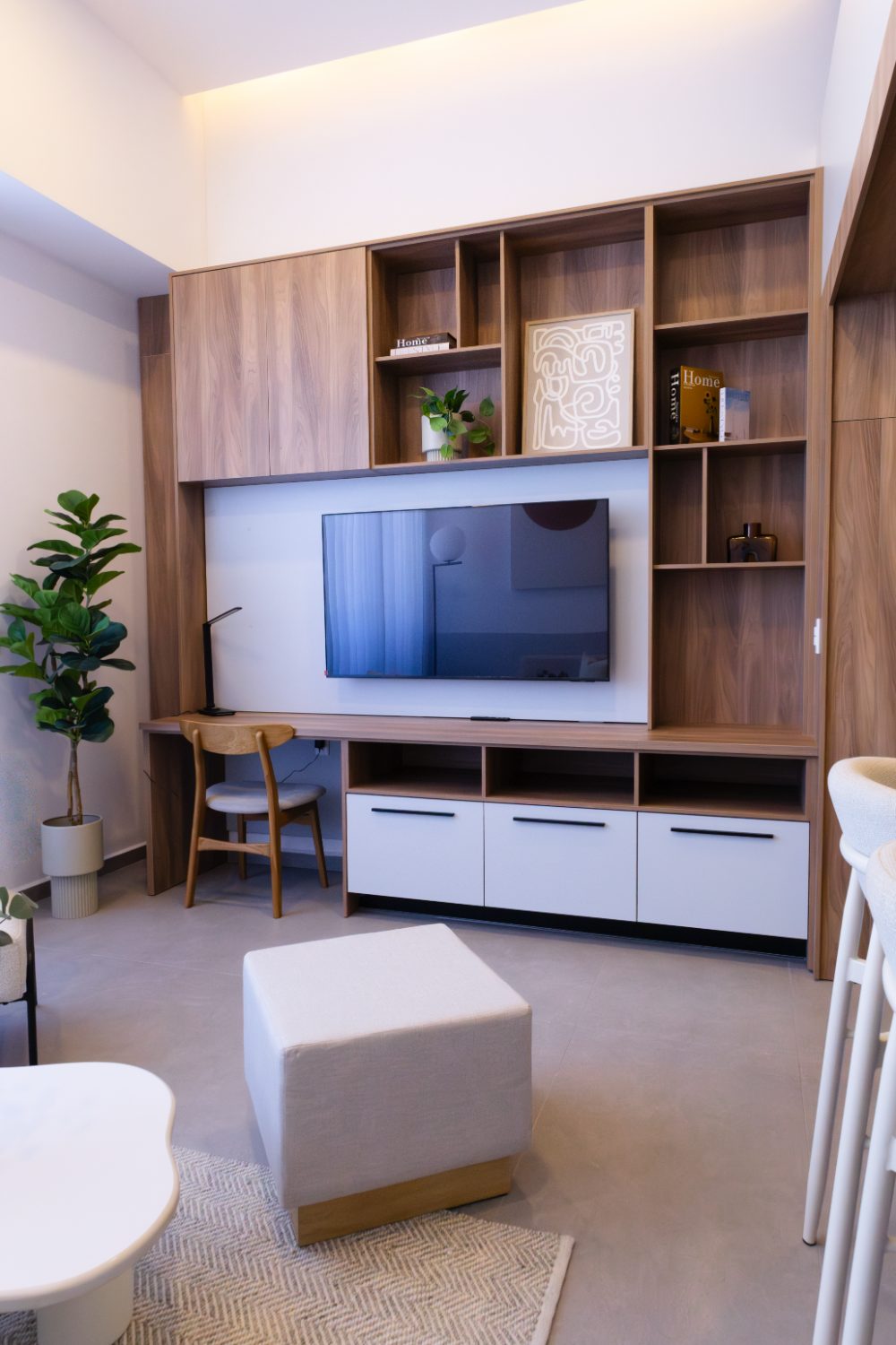 Muro multimedia de madera con escritorio integrado, modelo Gala